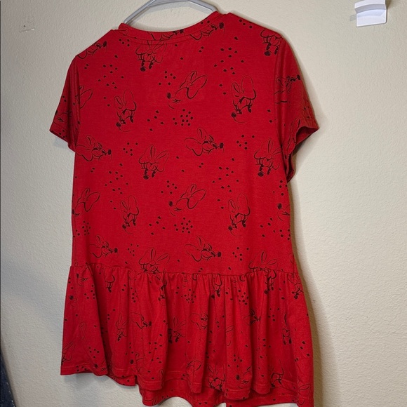 Disney Minnie Mouse Red ruffle hem T-Shirt, EUC Medium - Picture 3 of 4